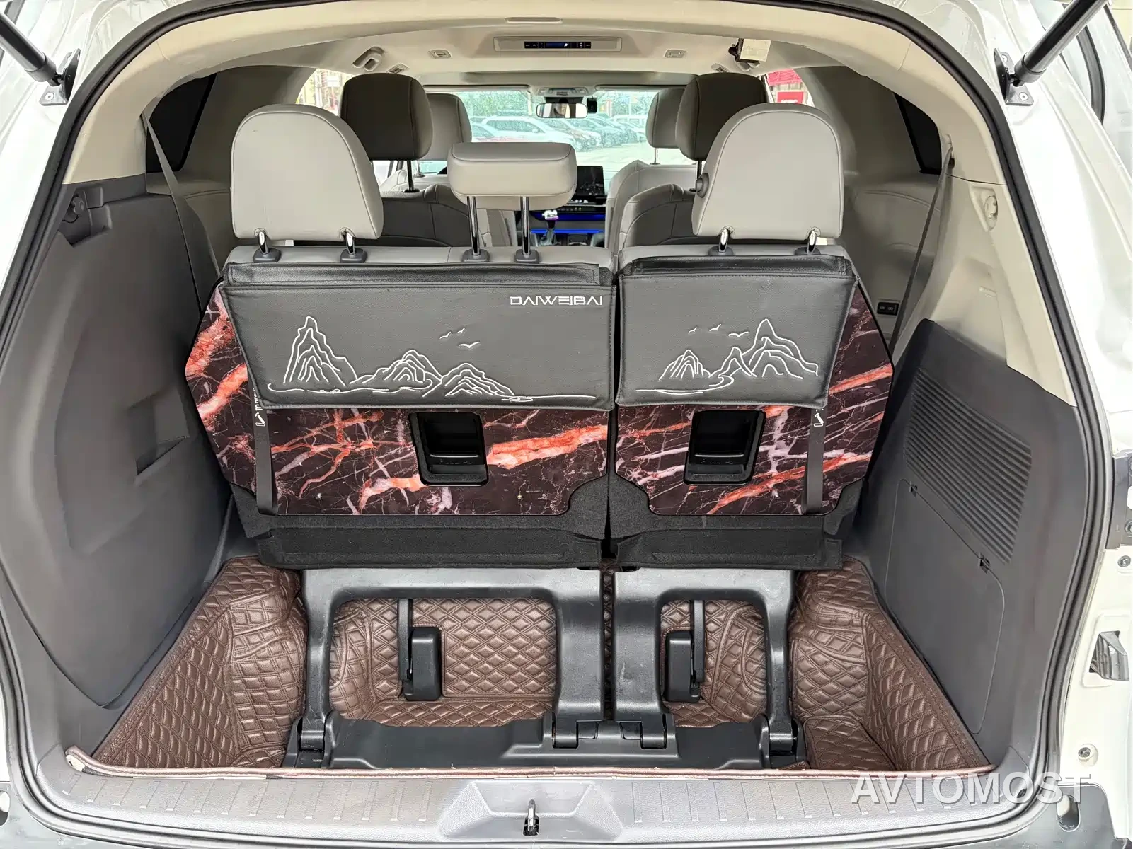 Toyota Granvia 2024 2.5L Hybrid Comfort — фото 27