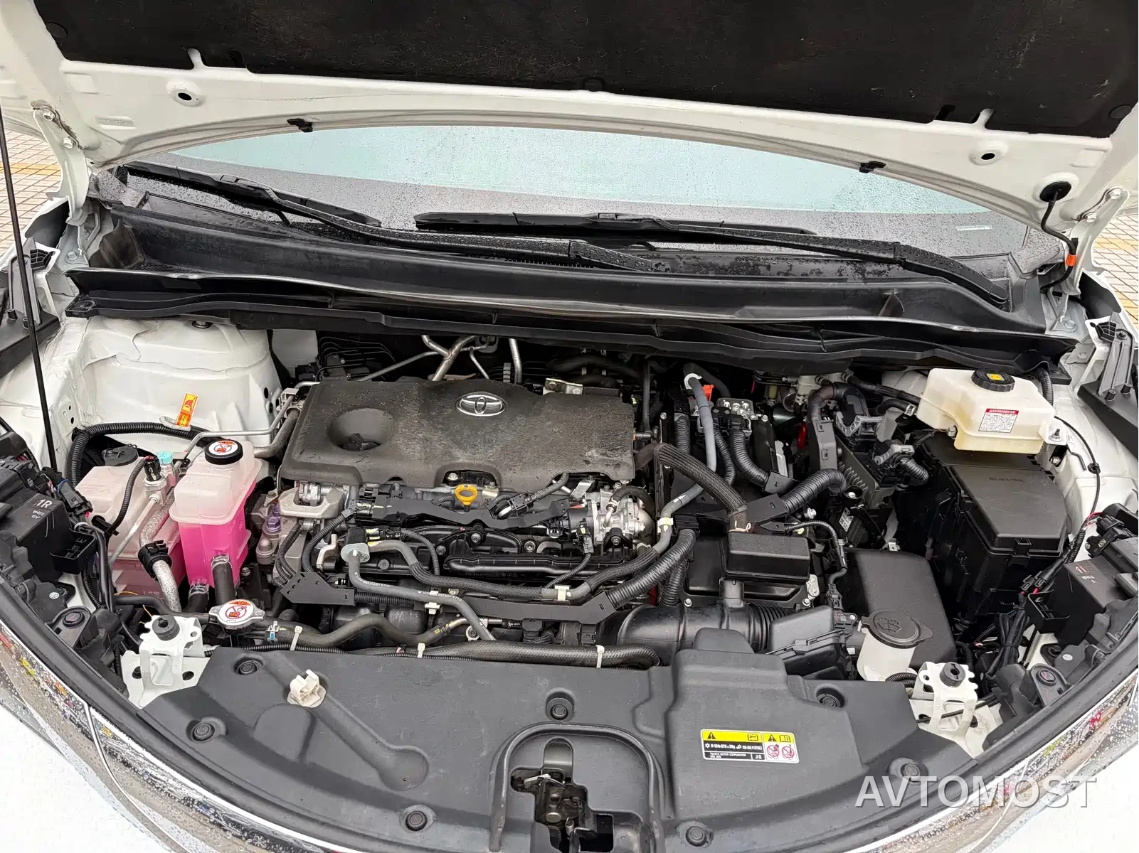 Toyota Granvia 2024 2.5L Hybrid Comfort — фото 33