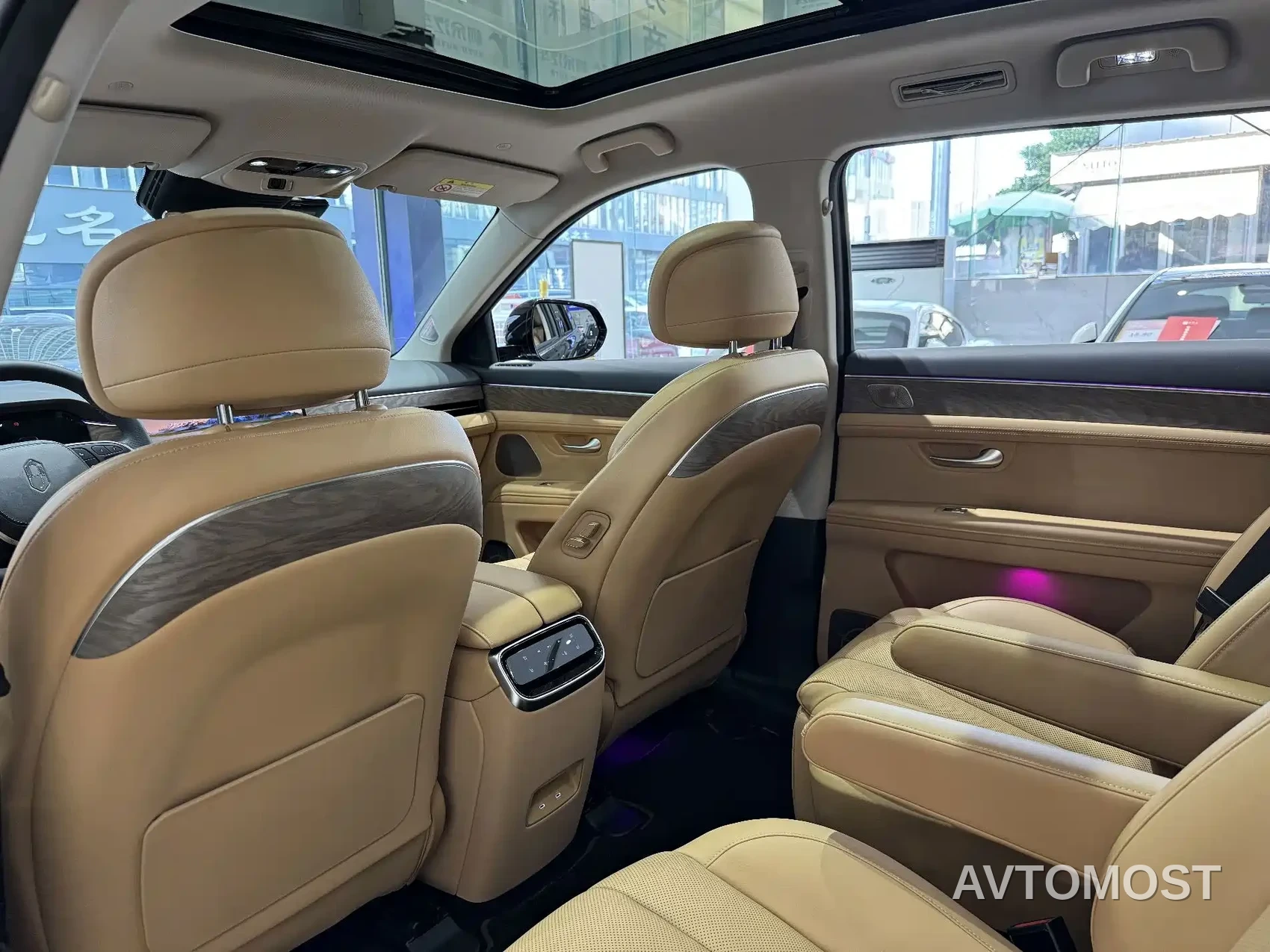 AITO M7 2022 1.5T RWD Comfort Edition — фото 10