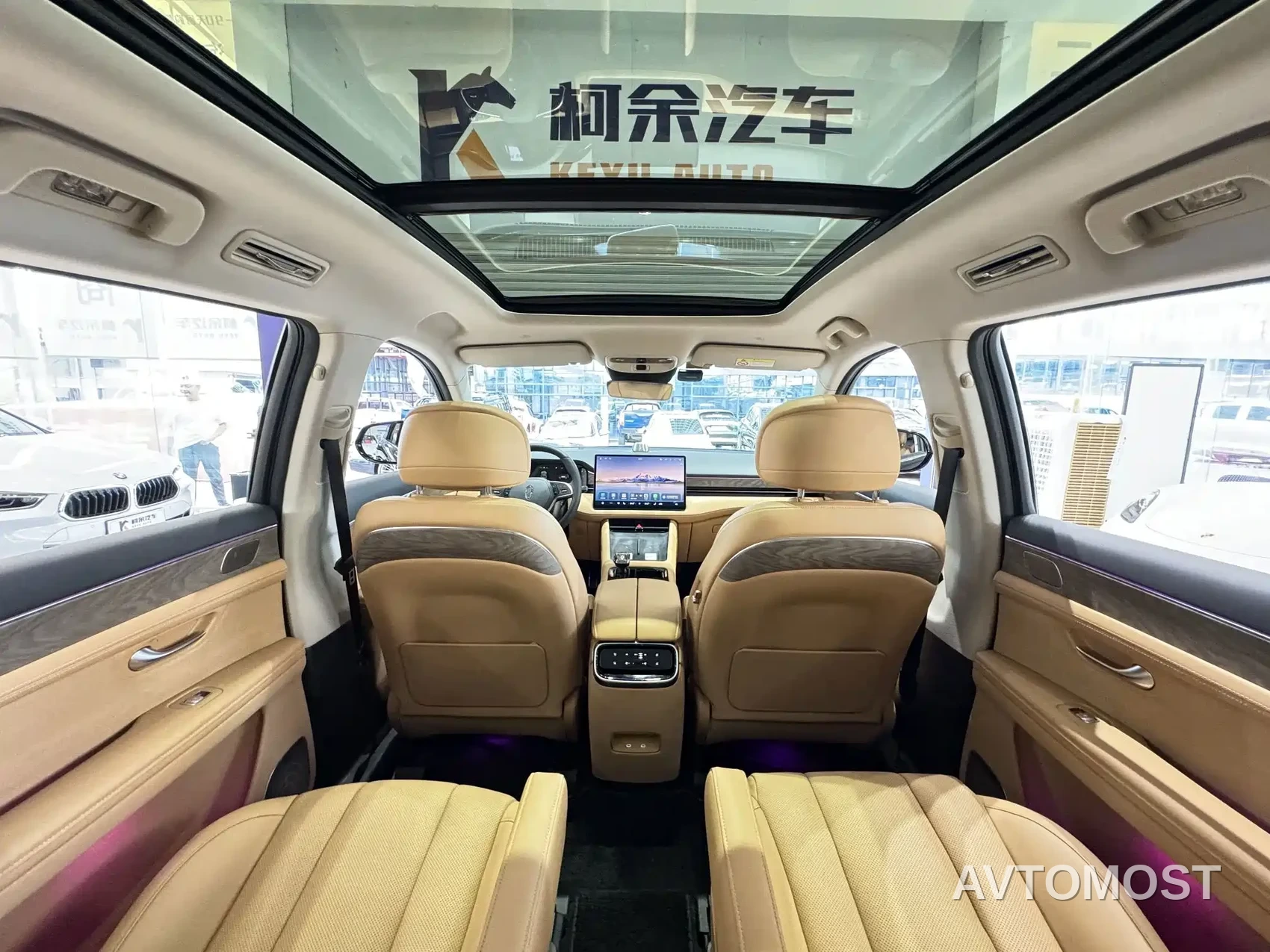 AITO M7 2022 1.5T RWD Comfort Edition — фото 12