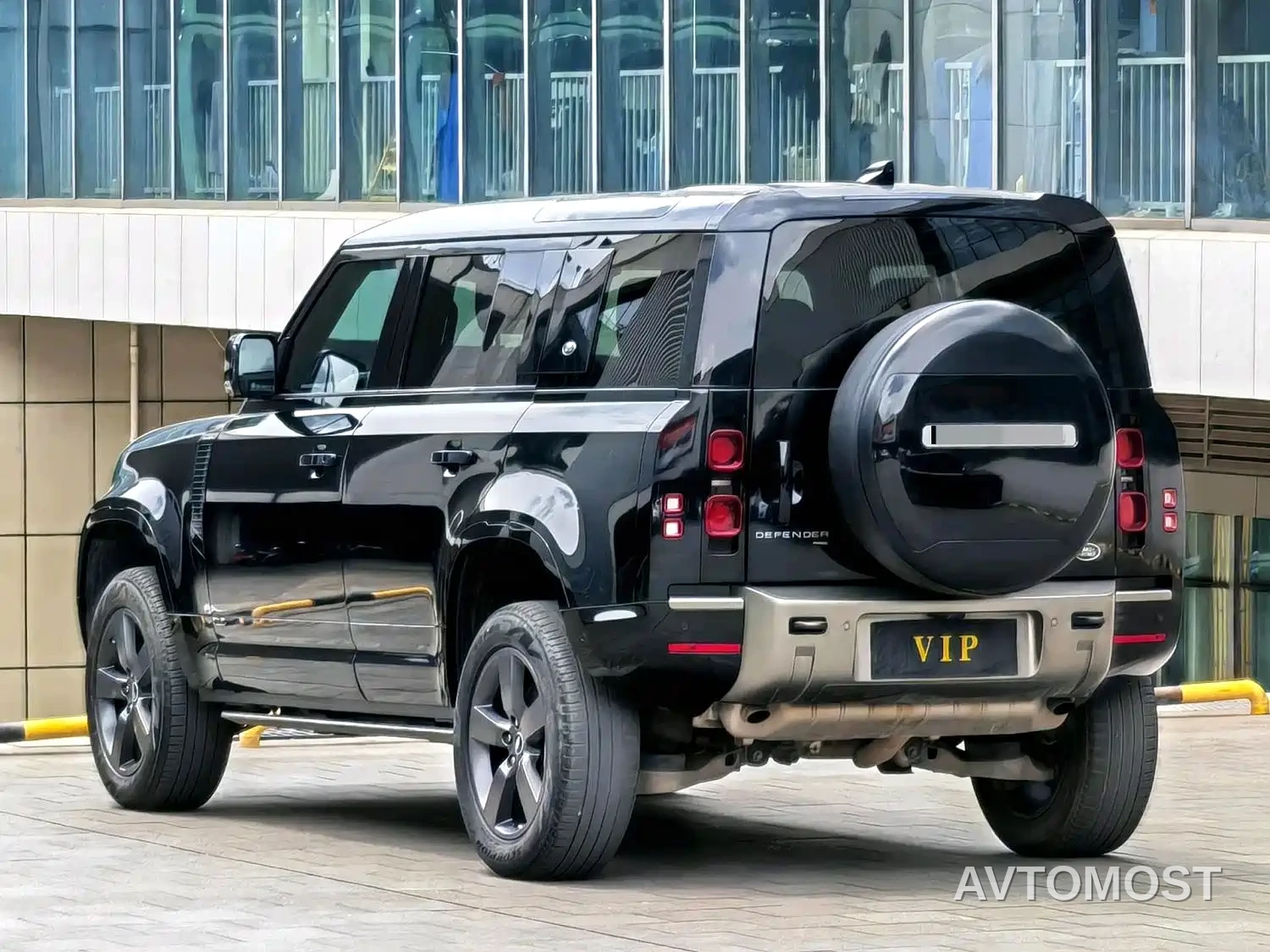 Land Rover Defender 2021 110 P400 X-DYNAMIC HSE — фото 6