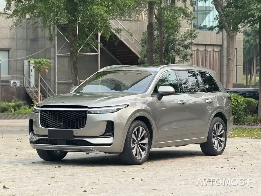 Li ONE 2021 Extended Range 6-Seater