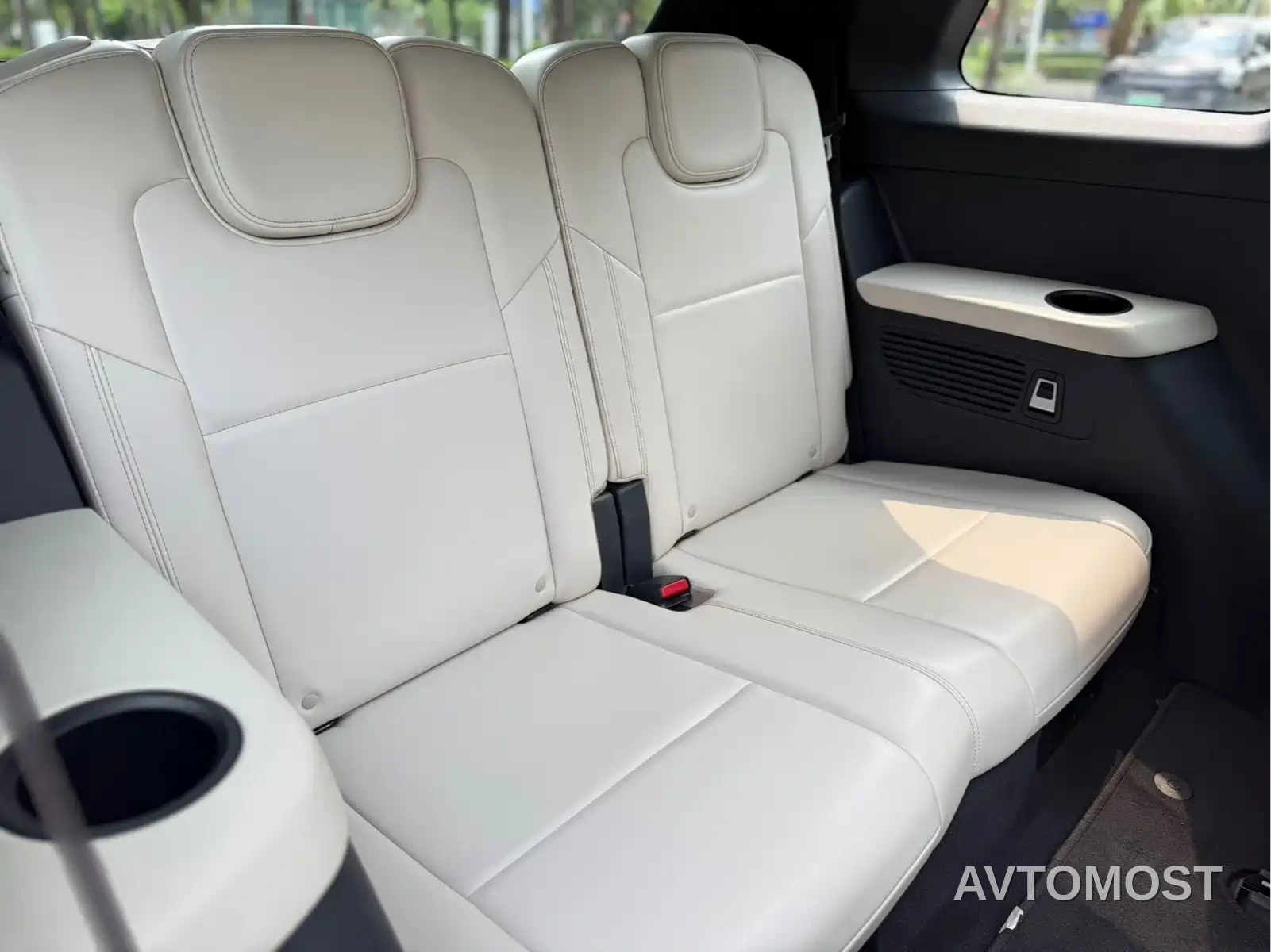 Li ONE 2021 Extended Range 6-Seater — фото 13