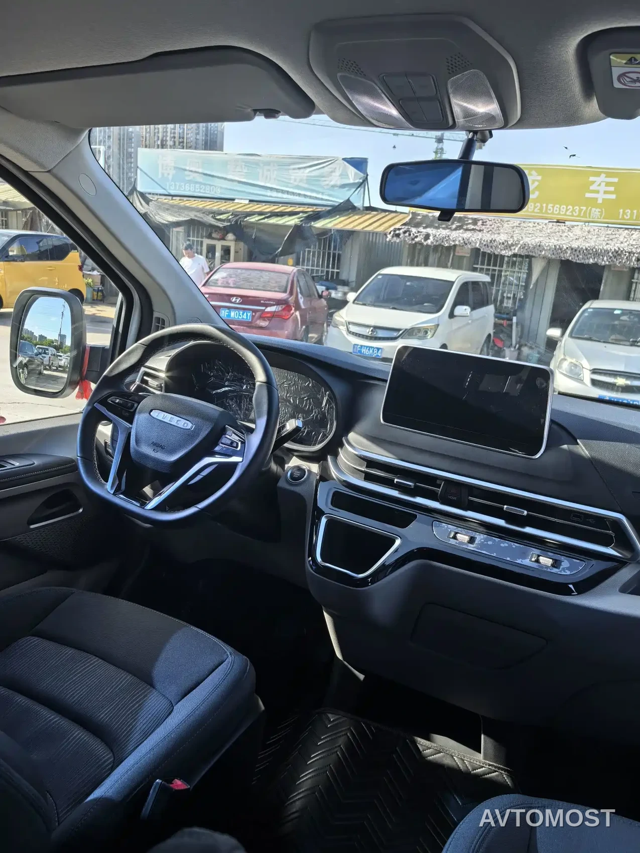 Iveco Juxing 2023 C33 Van 2.0T 110KW Automatic Starway Edition Low Roof — фото 10