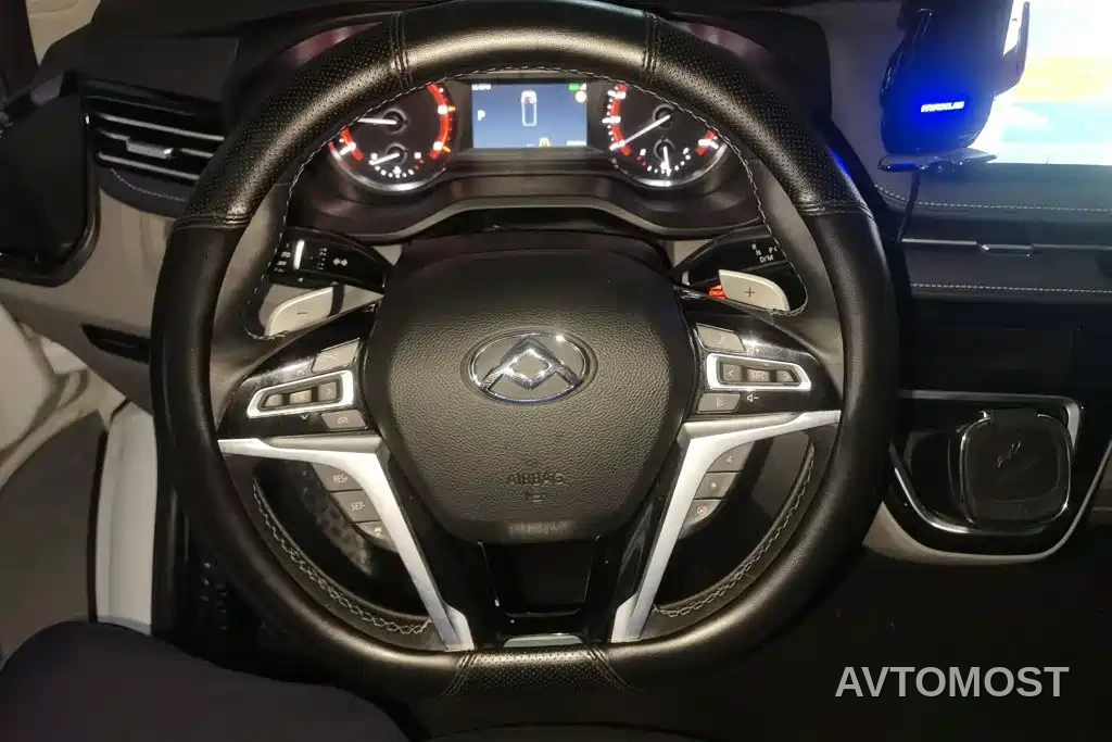 SAIC Maxus Xintu V70 2023 Model 2.0T Elite Edition Automatic Short Wheelbase Low Roof 5/6-Seater — фото 15