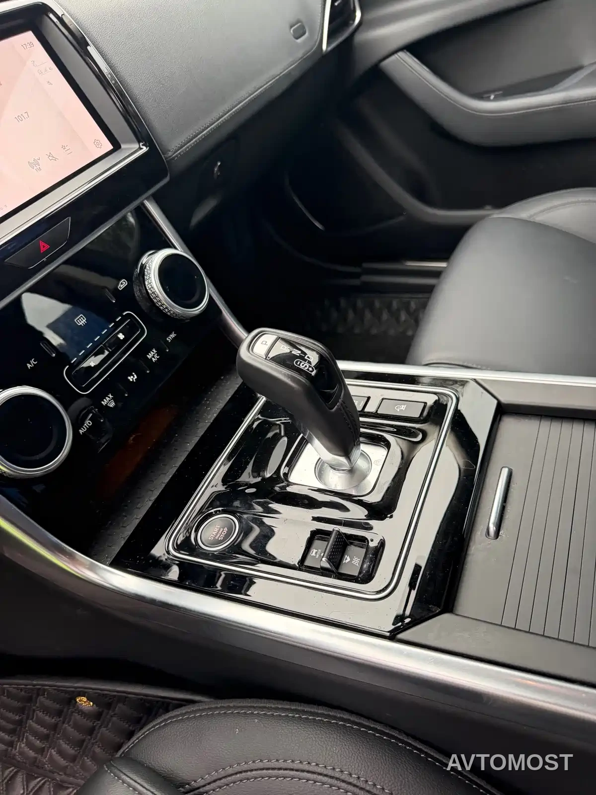Jaguar XEL 2022 2.0T 250PS R-DYNAMIC S Progressive Sport Edition — фото 12