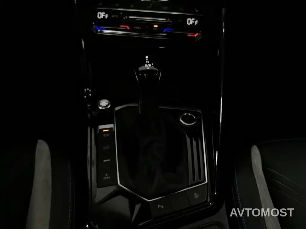 Volkswagen Tayron GTE Plug-in Hybrid 2020 Model 1.4T Luxury — фото 12