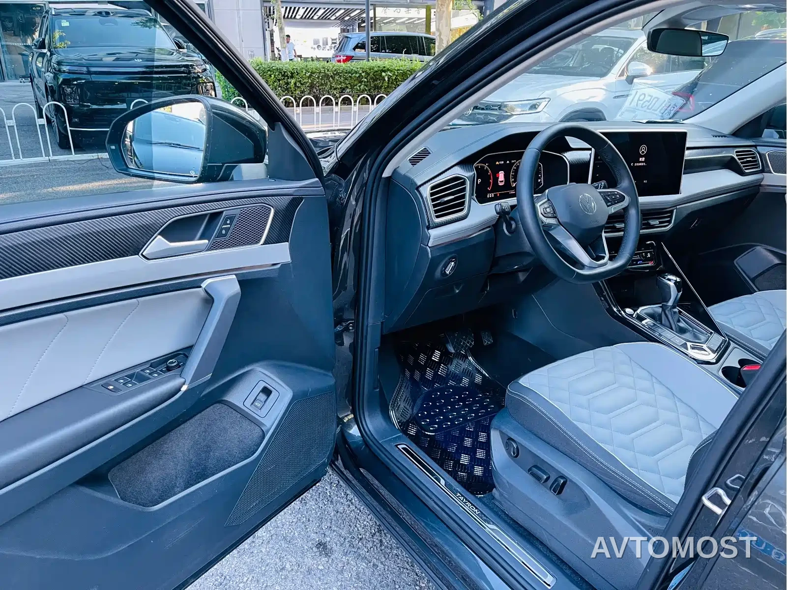 Volkswagen Tayron 2023 330TSI 2WD Luxury Plus Advanced Edition — фото 8