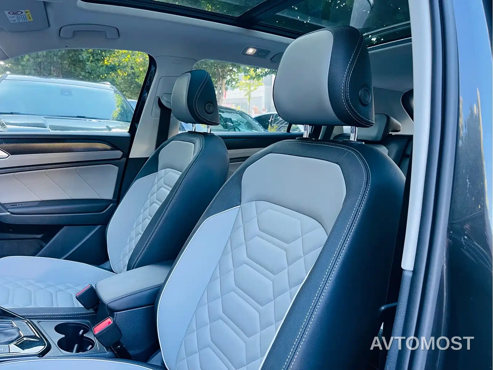 Volkswagen Tayron 2023 330TSI 2WD Luxury Plus Advanced Edition — фото 11