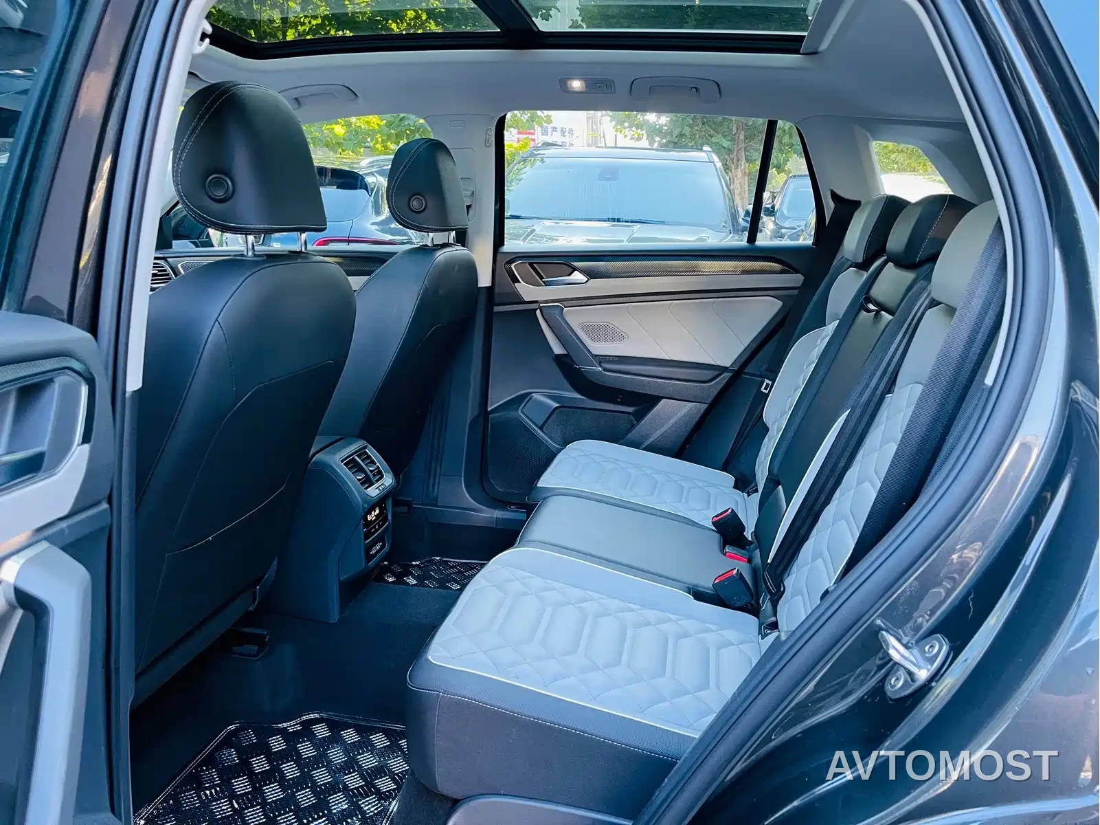 Volkswagen Tayron 2023 330TSI 2WD Luxury Plus Advanced Edition — фото 14