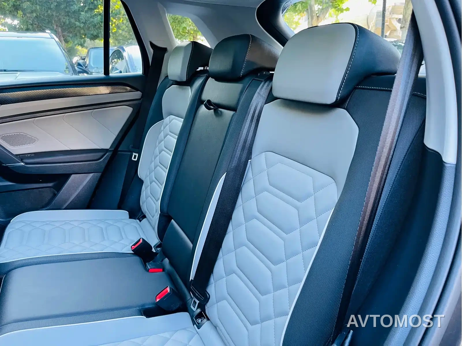 Volkswagen Tayron 2023 330TSI 2WD Luxury Plus Advanced Edition — фото 15