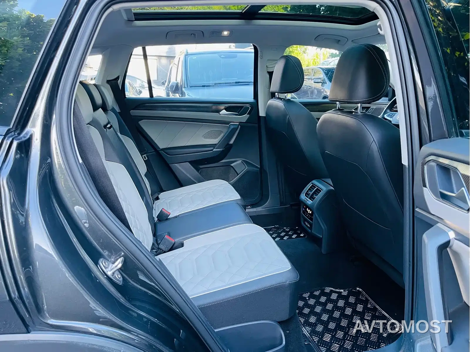 Volkswagen Tayron 2023 330TSI 2WD Luxury Plus Advanced Edition — фото 24