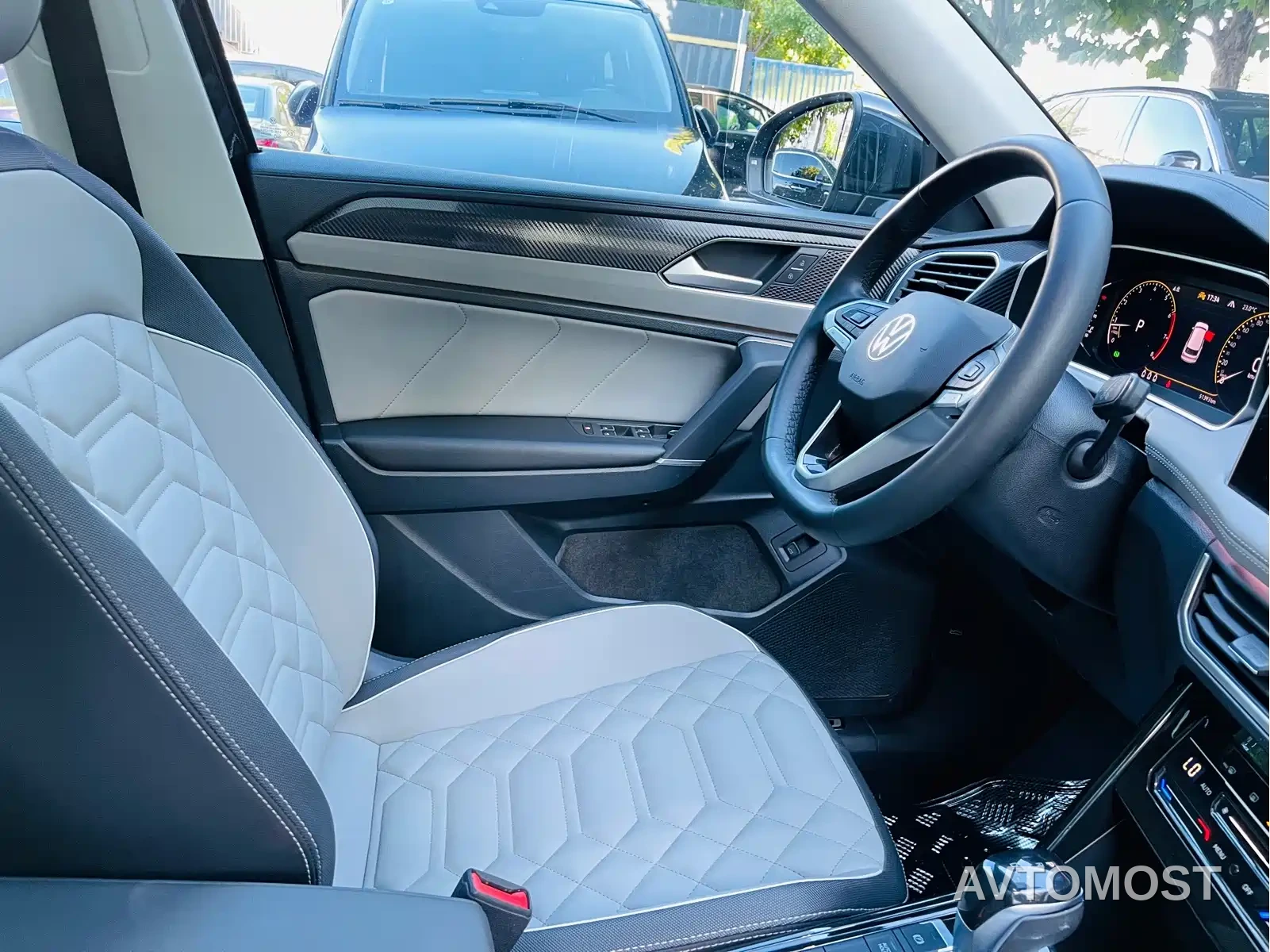 Volkswagen Tayron 2023 330TSI 2WD Luxury Plus Advanced Edition — фото 35