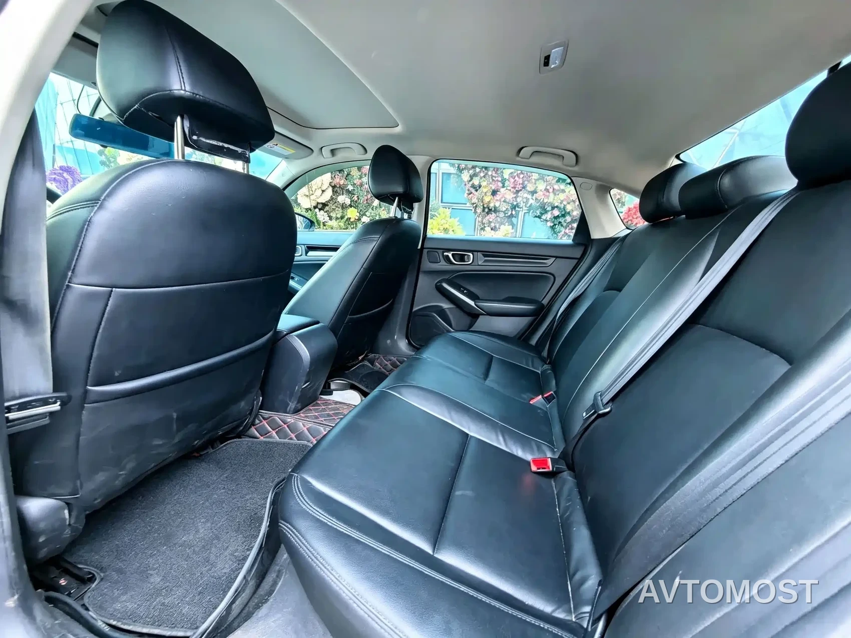 Honda Civic 2022 240TURBO CVT Sport Edition — фото 11