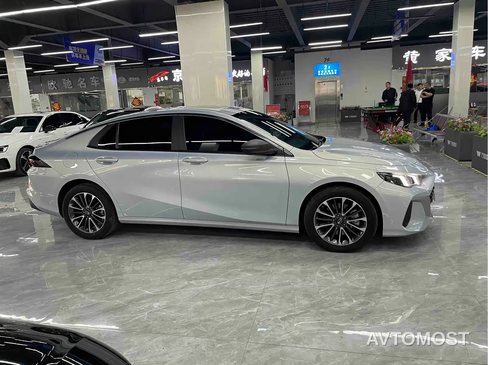 GAC Trumpchi Emkoo 2023 Shadow Leopard H High-Efficiency Hybrid — фото 5
