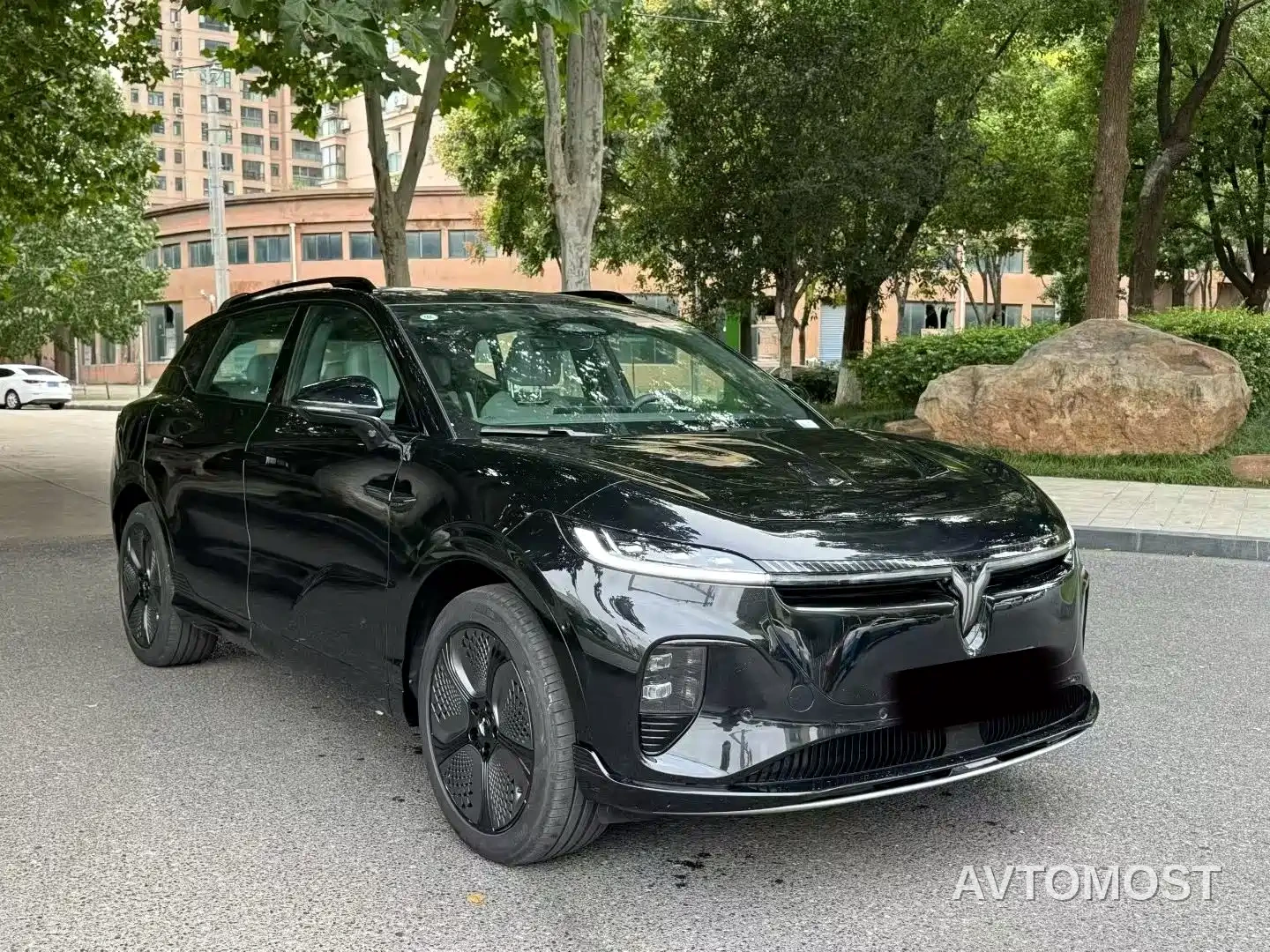 Voyah Zhiyin 2024 Long Range Super Charging Edition — фото 3