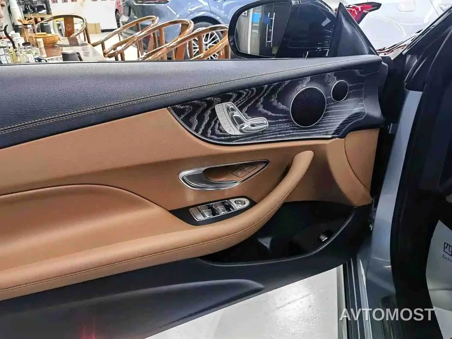 Mercedes-Benz E-Class (Import) 2020 E 260 Coupe — фото 4