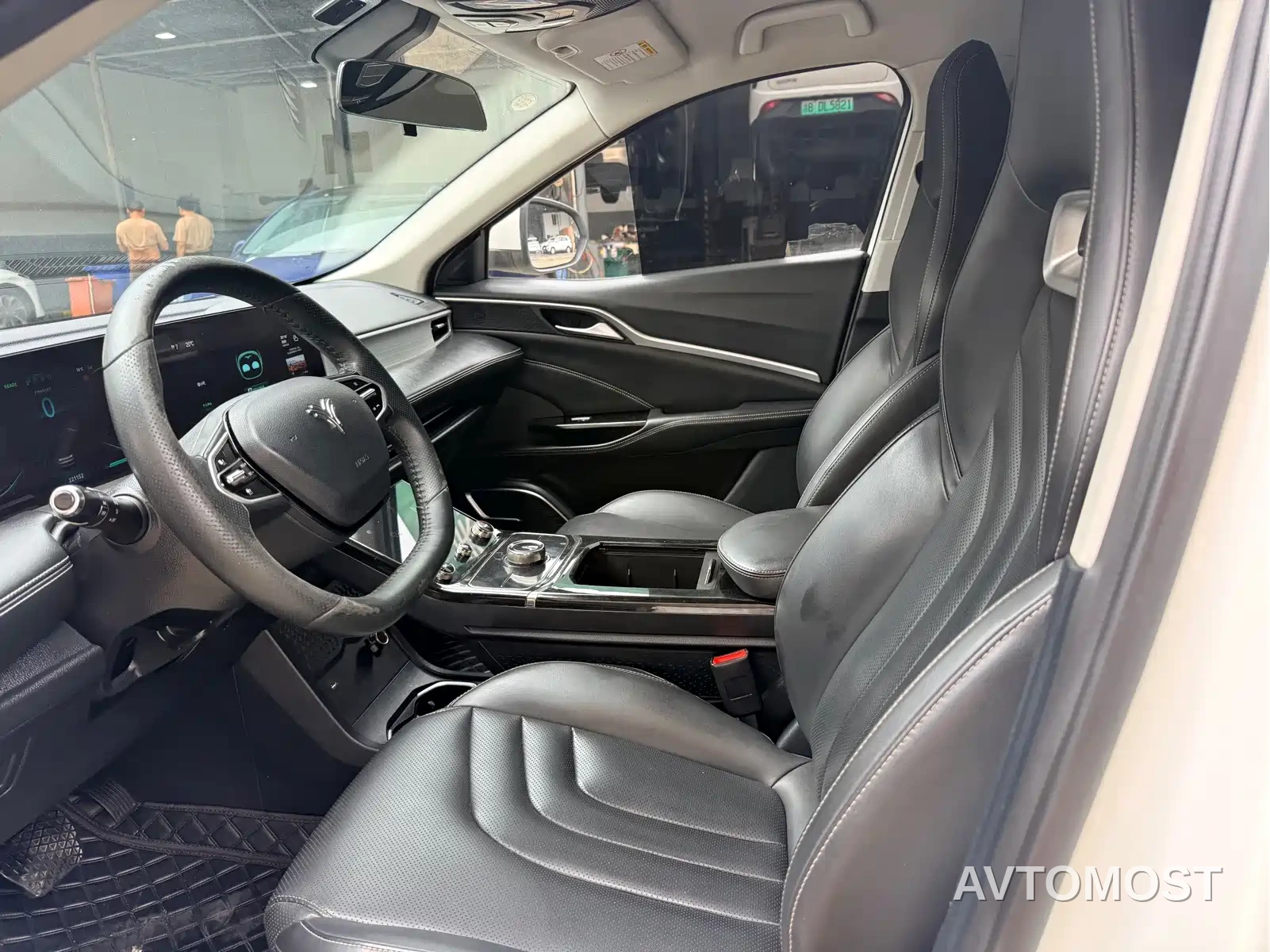 Nezha Auto Neta U 2021 Pro 400 Light Edition — фото 7