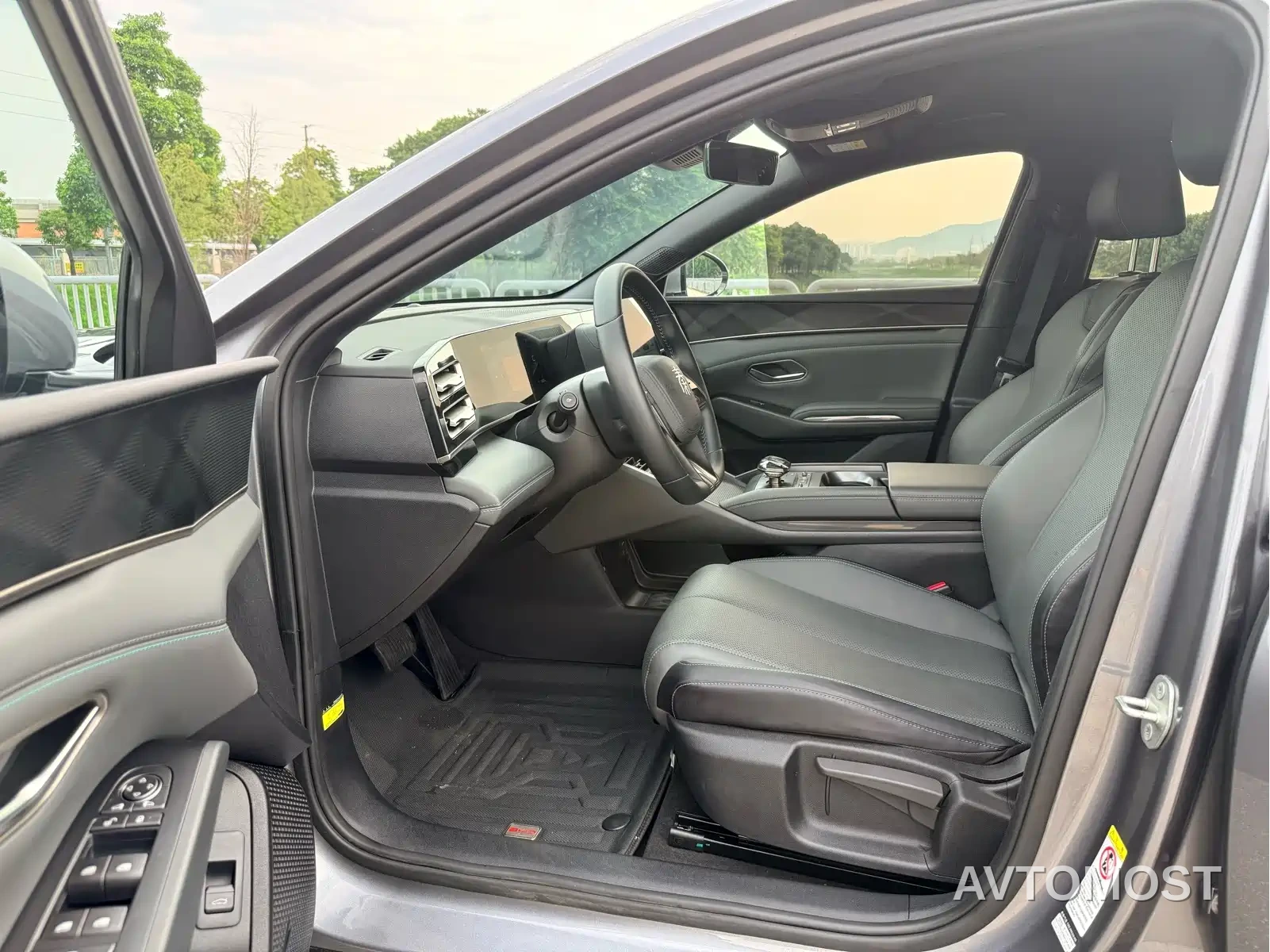 BYD Qin L 2024 DM-i 80KM Leading Edition — фото 7