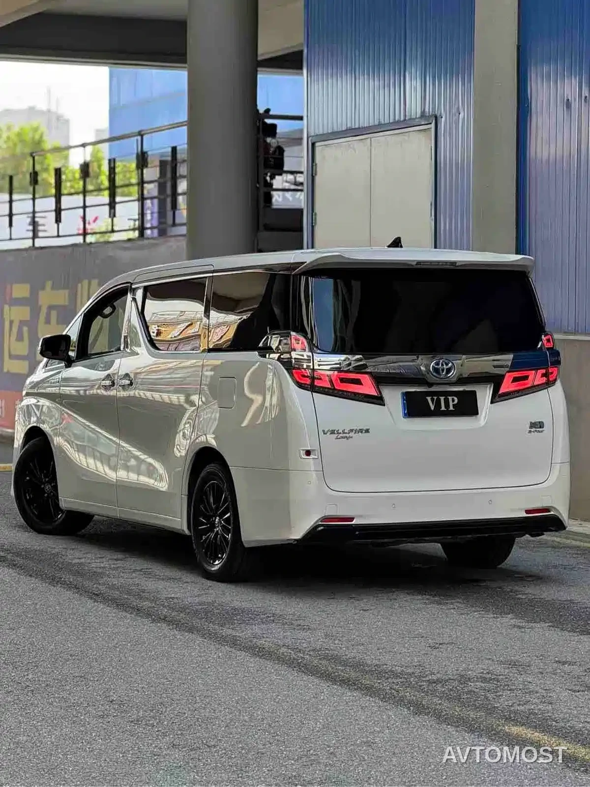 Toyota Vellfire 2021 Crown Hybrid 2.5L HV Premium Edition — фото 6