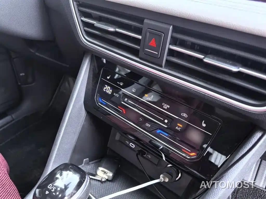 Volkswagen Tiguan L 2024 Outstanding 330TSI Auto 2WD R-Line Dragon Glory Edition — фото 14