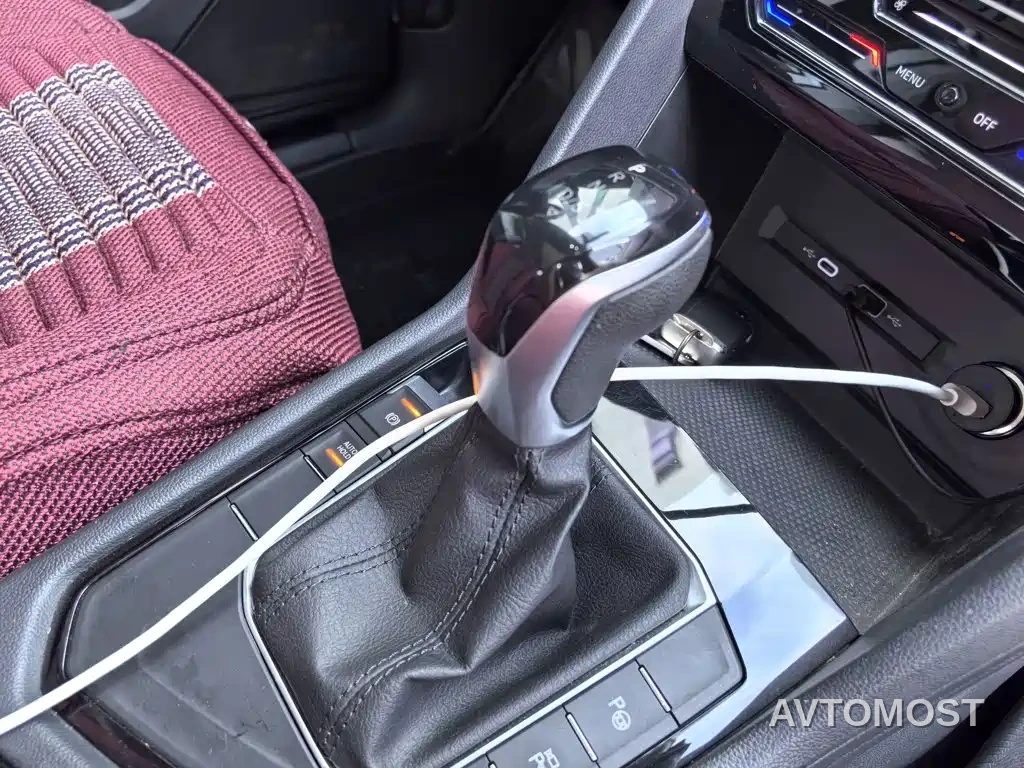 Volkswagen Tiguan L 2024 Outstanding 330TSI Auto 2WD R-Line Dragon Glory Edition — фото 15