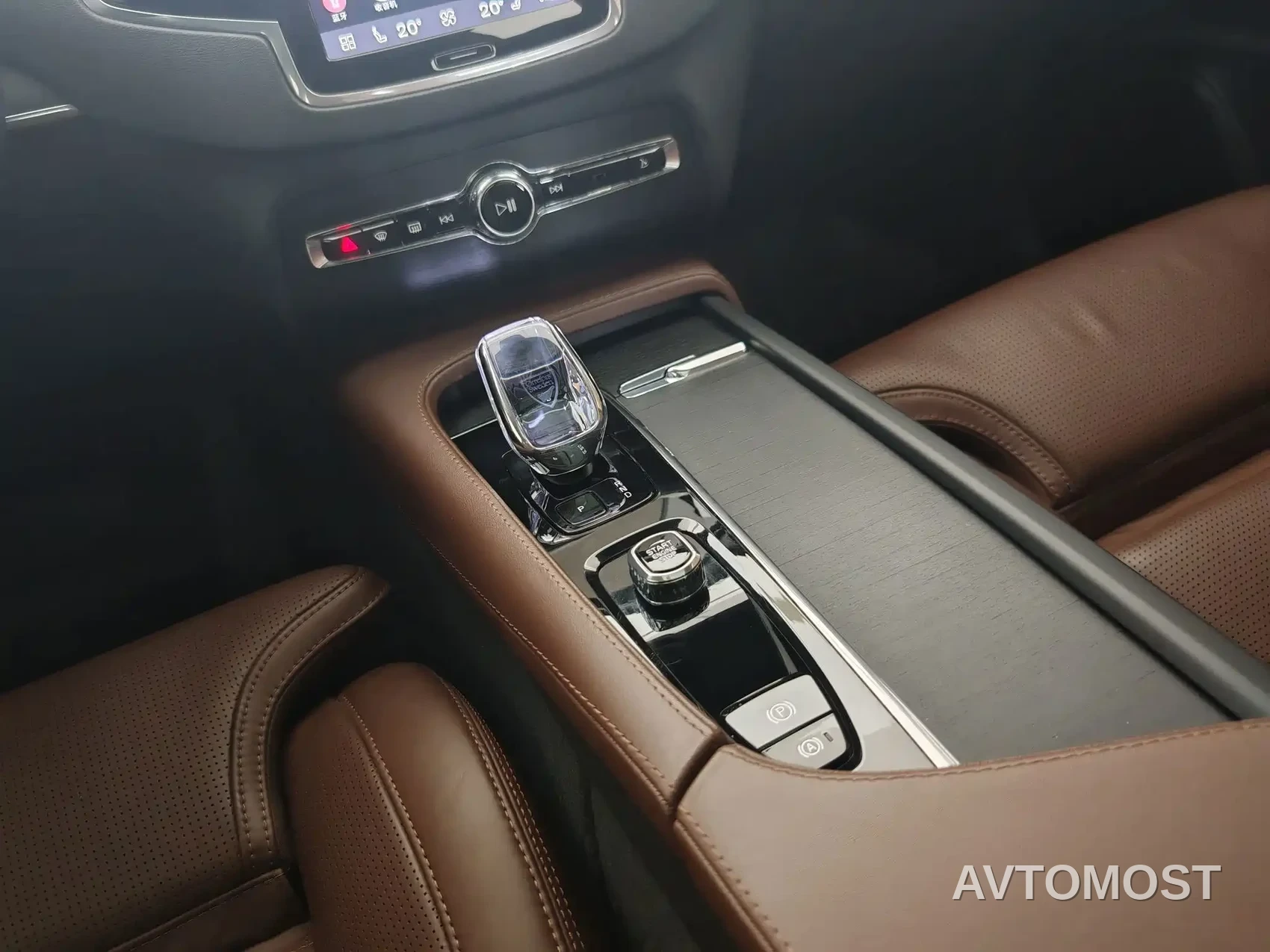 Volvo XC90 Plug-in Hybrid 2023 T8 RECHARGE Intelligent Premium Luxury Edition 7-seater — фото 16