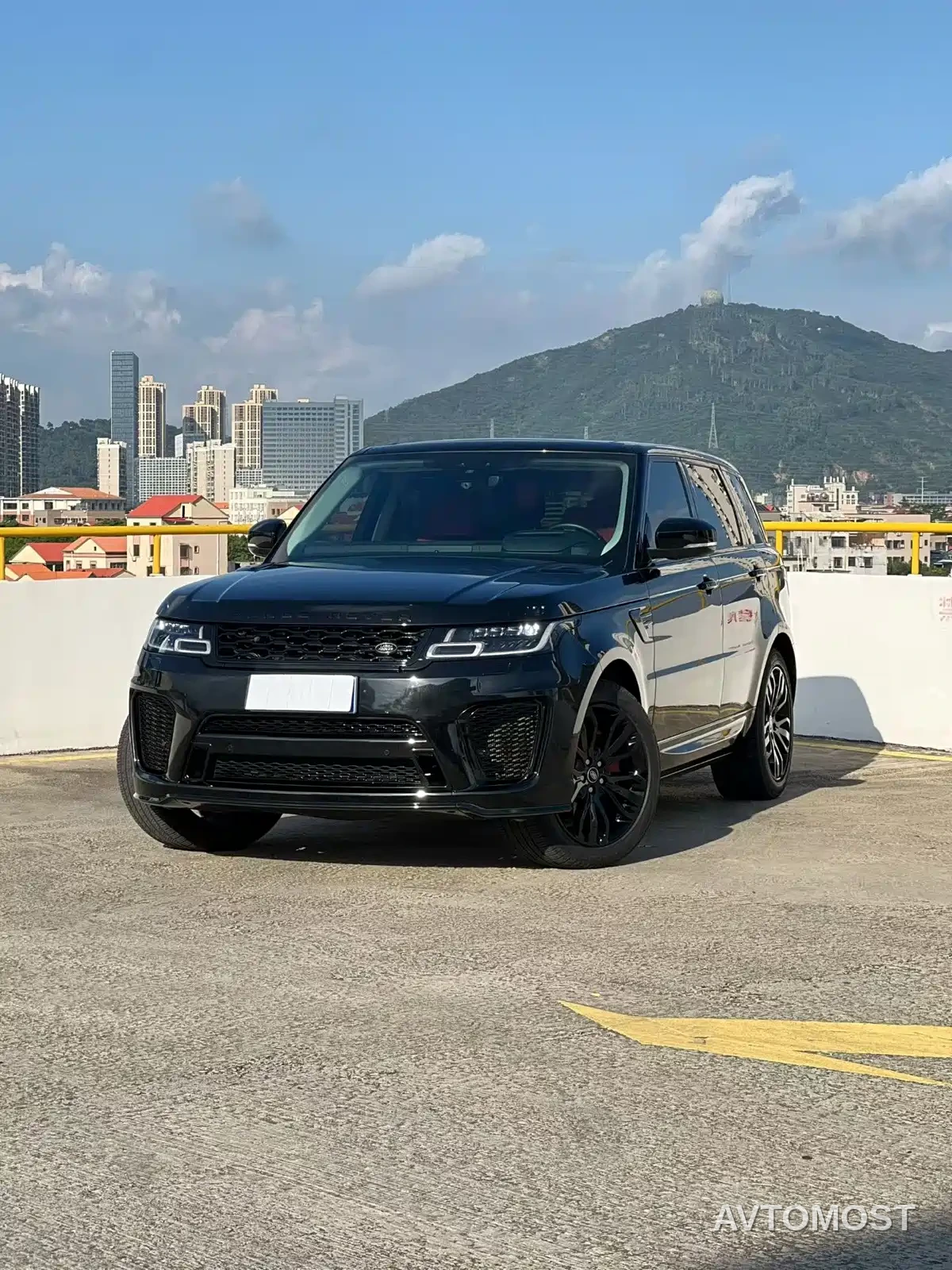Land Rover Range Rover Sport 2022 3.0 L6 Gloss Black Edition — фото 1