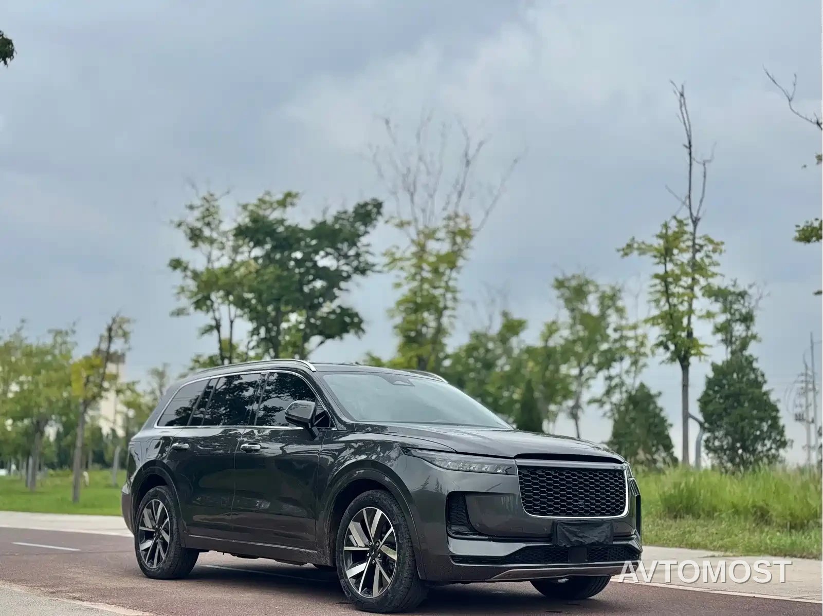 Li ONE 2020 Extended Range 6-seater — фото 3