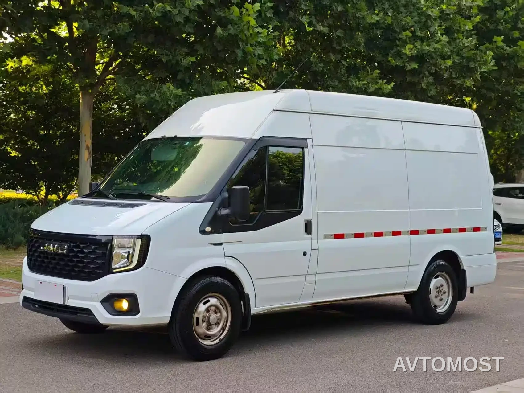 Jiangling JMC Fushun 2023 2.0T Manual Medium Wheelbase Medium Roof Commercial Multi-Purpose Vehicle 7-Seater — фото 1