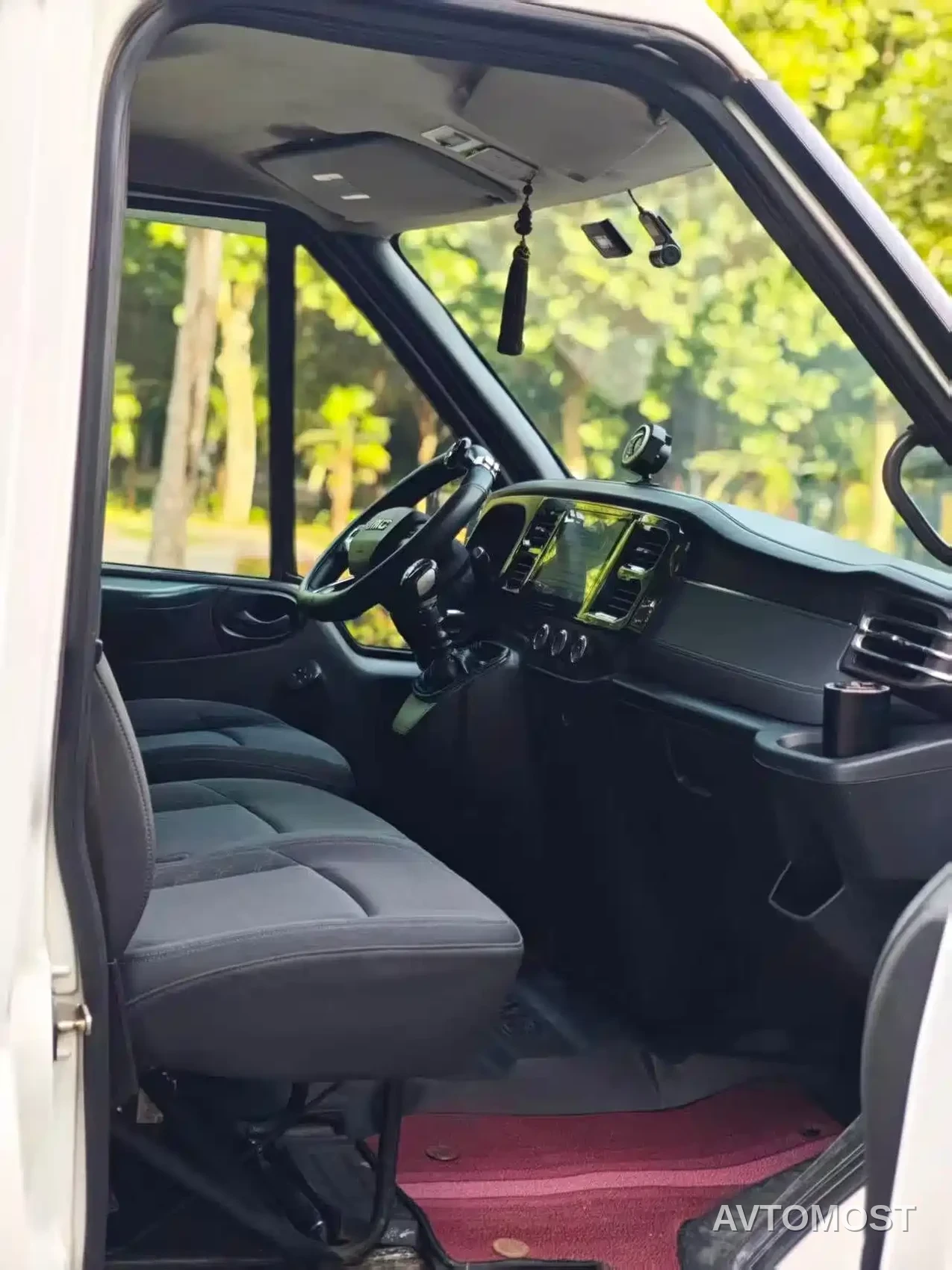 Jiangling JMC Fushun 2023 2.0T Manual Medium Wheelbase Medium Roof Commercial Multi-Purpose Vehicle 7-Seater — фото 6