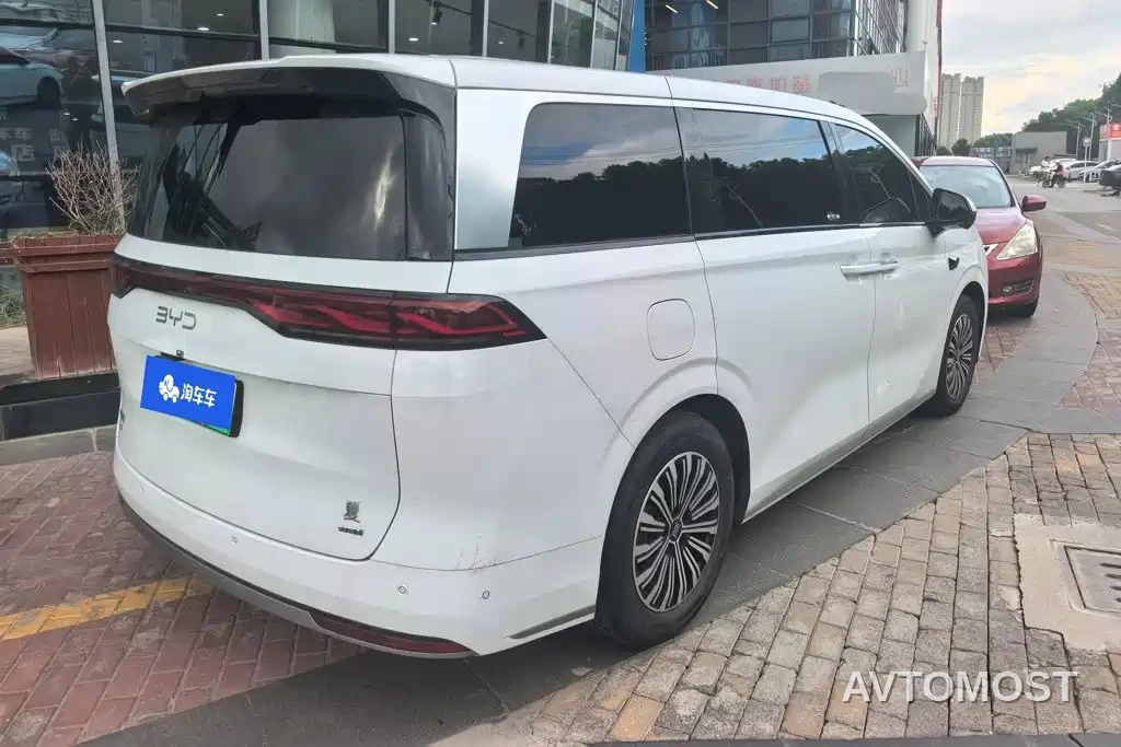BYD Xia 2025 DM-i 1.5T 100km Surpass Edition — фото 2