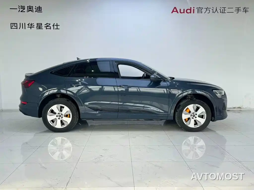 Audi e-tron (Import) 2022 Sportback 55 quattro Luxury — фото 3