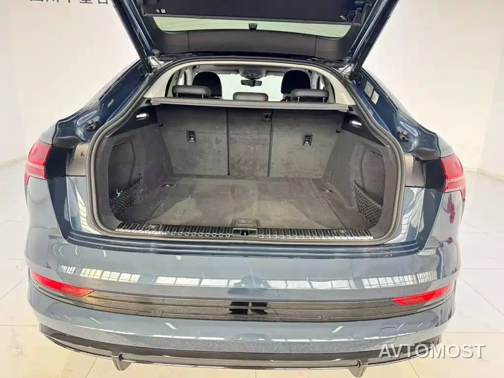 Audi e-tron (Import) 2022 Sportback 55 quattro Luxury — фото 6
