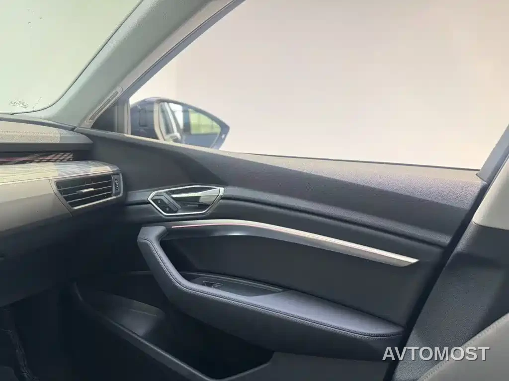 Audi e-tron (Import) 2022 Sportback 55 quattro Luxury — фото 13
