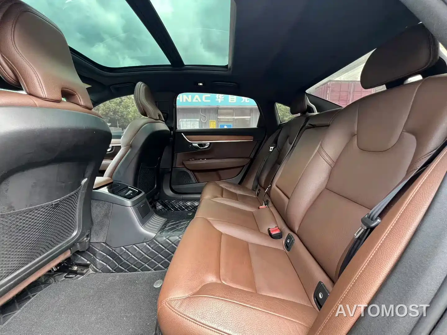 Volvo S90 Plug-in Hybrid 2022 T8 Recharge Plug-in Hybrid Momentum Luxury Edition — фото 5