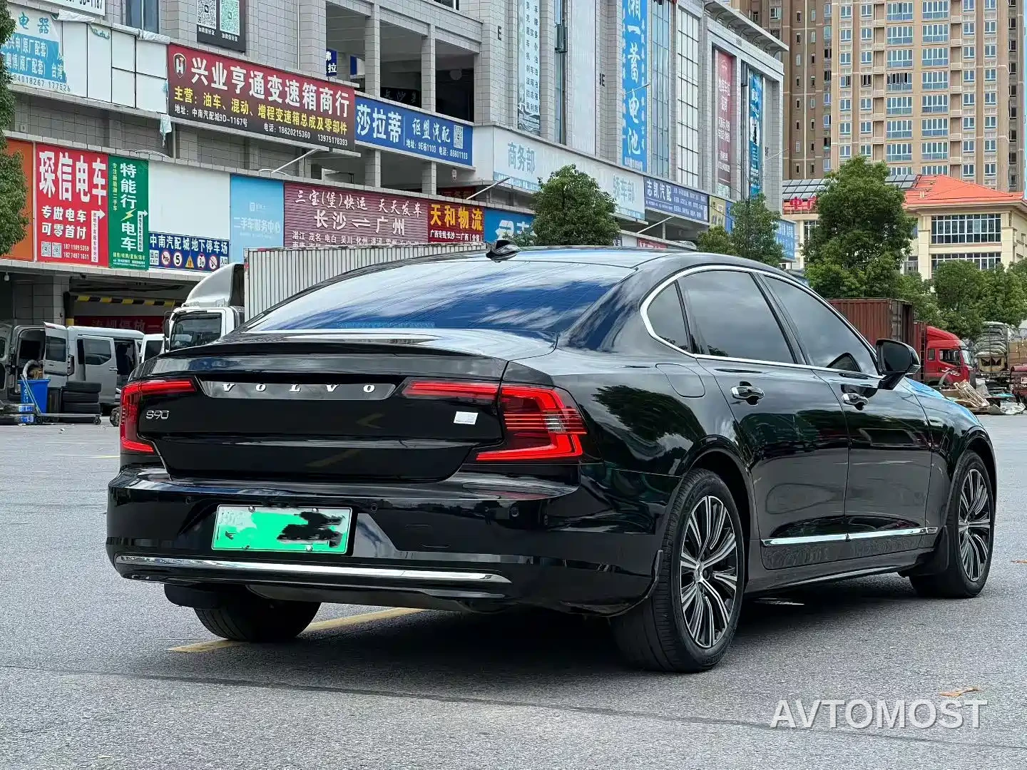 Volvo S90 Plug-in Hybrid 2022 T8 Recharge Plug-in Hybrid Momentum Luxury Edition — фото 9