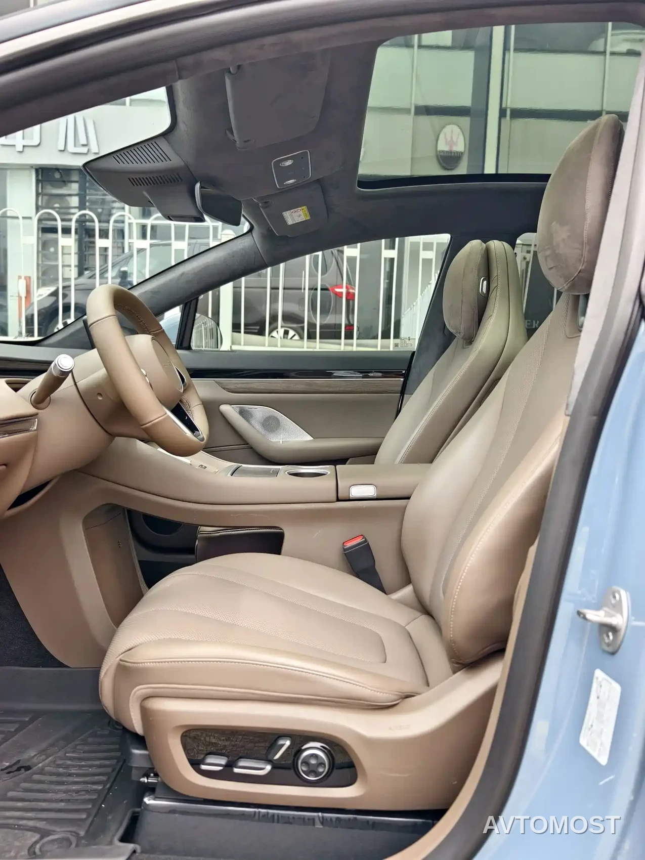 Zhijie Luxeed R7 2025 Extended Range 251km Pro — фото 7