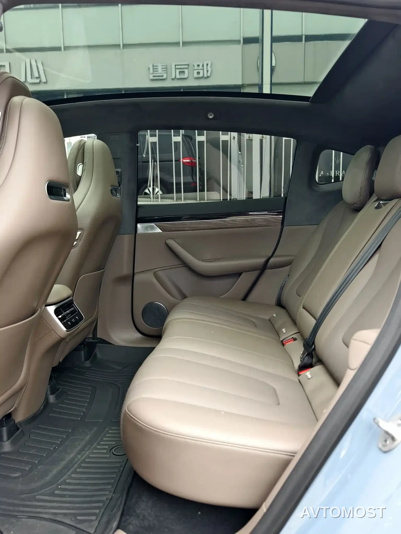 Zhijie Luxeed R7 2025 Extended Range 251km Pro — фото 13