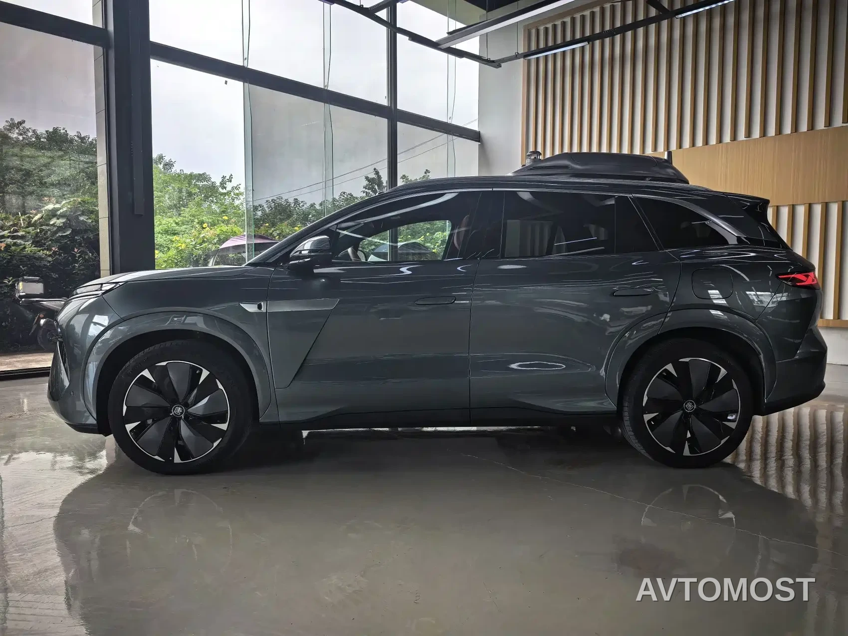 BYD Tang L 2025 DM 175KM Drone Player Edition — фото 9