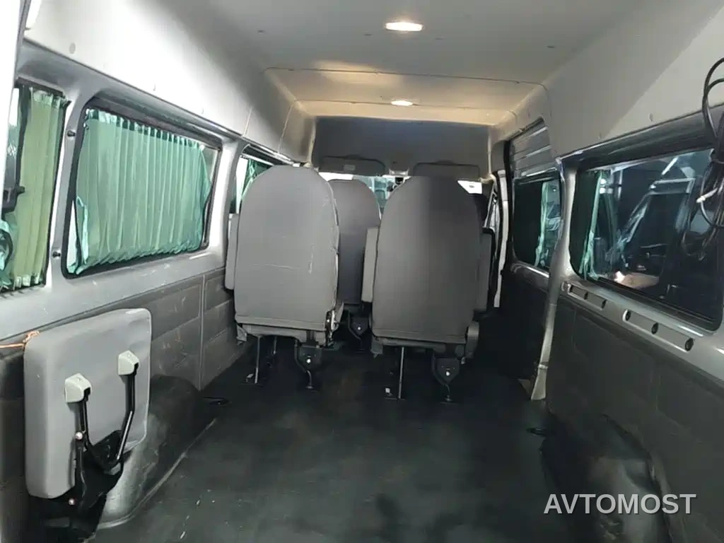 Ford New Generation Transit 2021 Model 2.2T Automatic Logistics Vehicle Pro Long Wheelbase 7-Seat Medium Roof China VI — фото 16