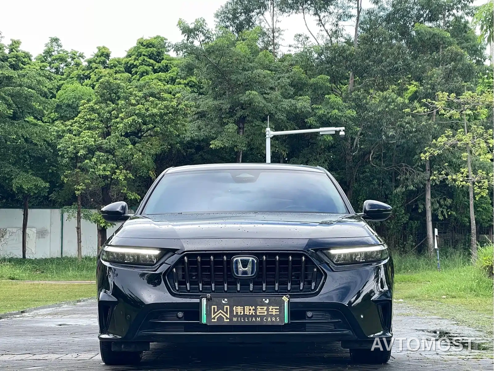Honda Inspire Hybrid 2023 e:PHEV Premium Edition — фото 2