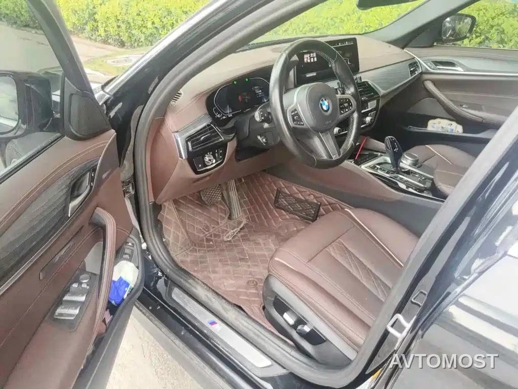 BMW 5 Series New Energy 2021 535Le M Sport Package — фото 8