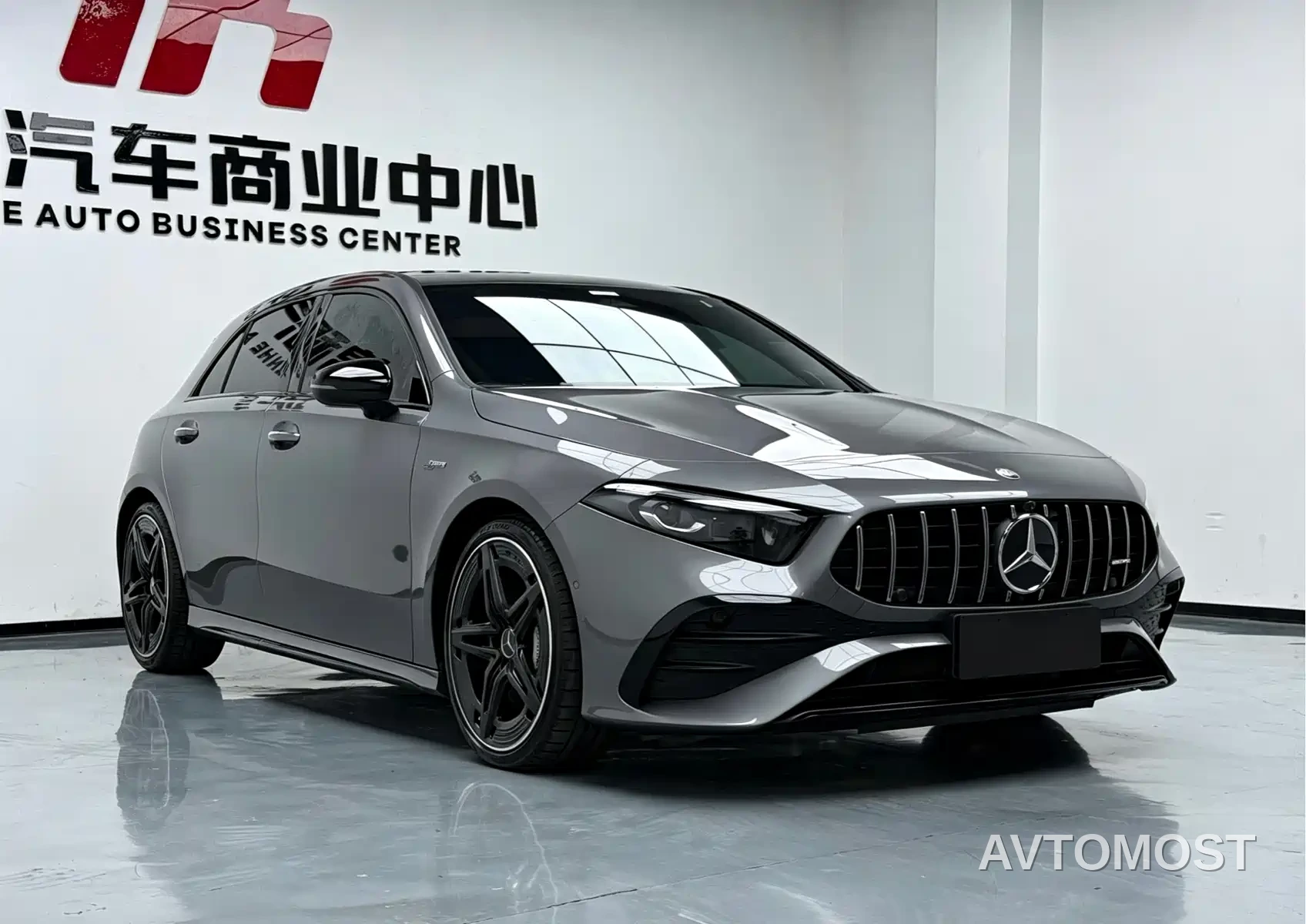 Mercedes-Benz A-Class AMG (Import) 2024 Facelift AMG A 35 4MATIC — фото 2