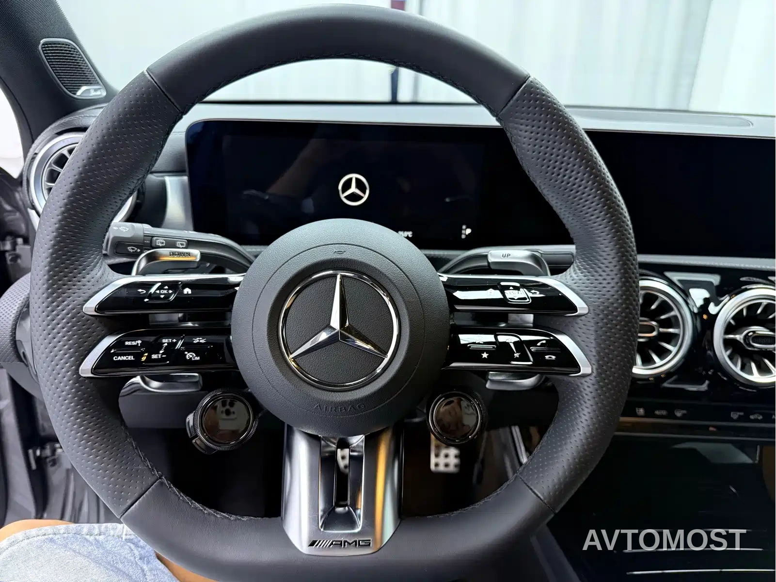 Mercedes-Benz A-Class AMG (Import) 2024 Facelift AMG A 35 4MATIC — фото 6