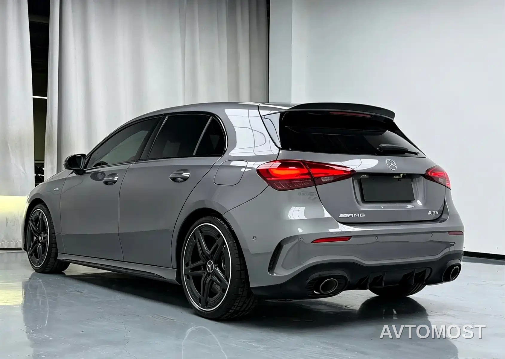 Mercedes-Benz A-Class AMG (Import) 2024 Facelift AMG A 35 4MATIC — фото 13