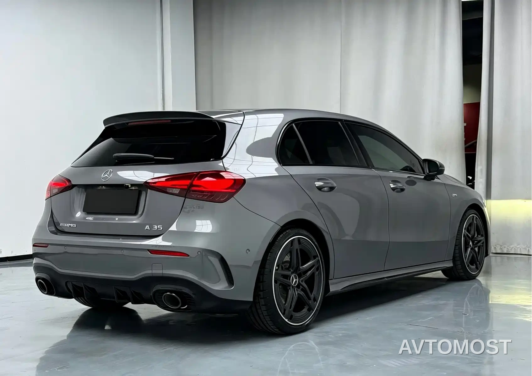 Mercedes-Benz A-Class AMG (Import) 2024 Facelift AMG A 35 4MATIC — фото 15