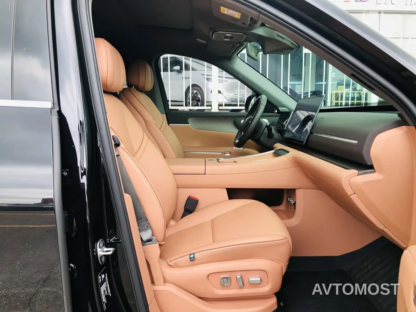 Leapmotor D Series 2026 Model Pure Electric 115kWh 6-Seater — фото 15
