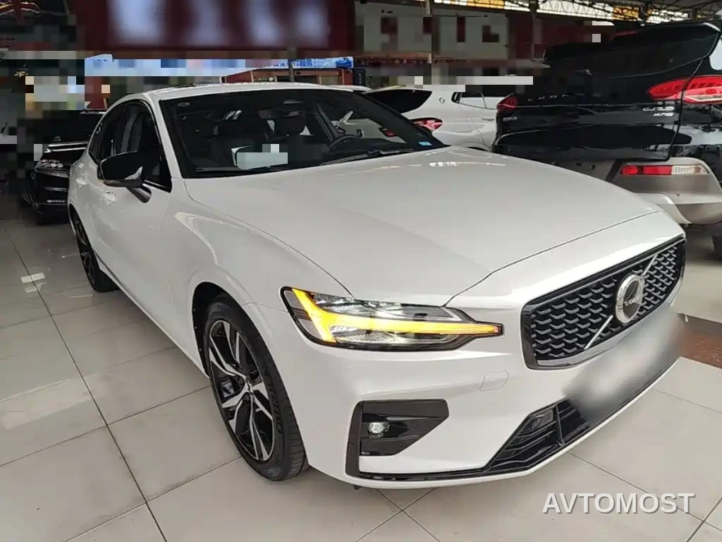 Volvo S60 2025 B5 Elegance Sport Edition — фото 4