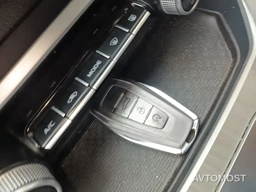 Geely Bin Yue New Energy 2020 1.5T ePro Higher — фото 9